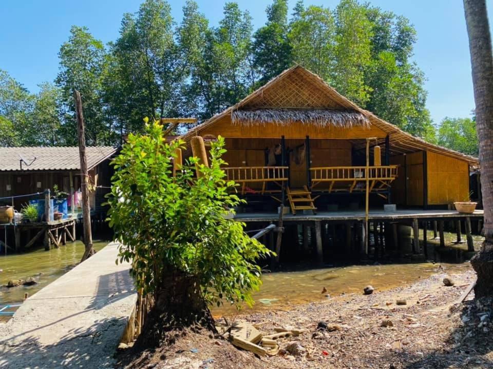Suitetrails - Hualam Homestay by Tuntang Sawi Chumphon