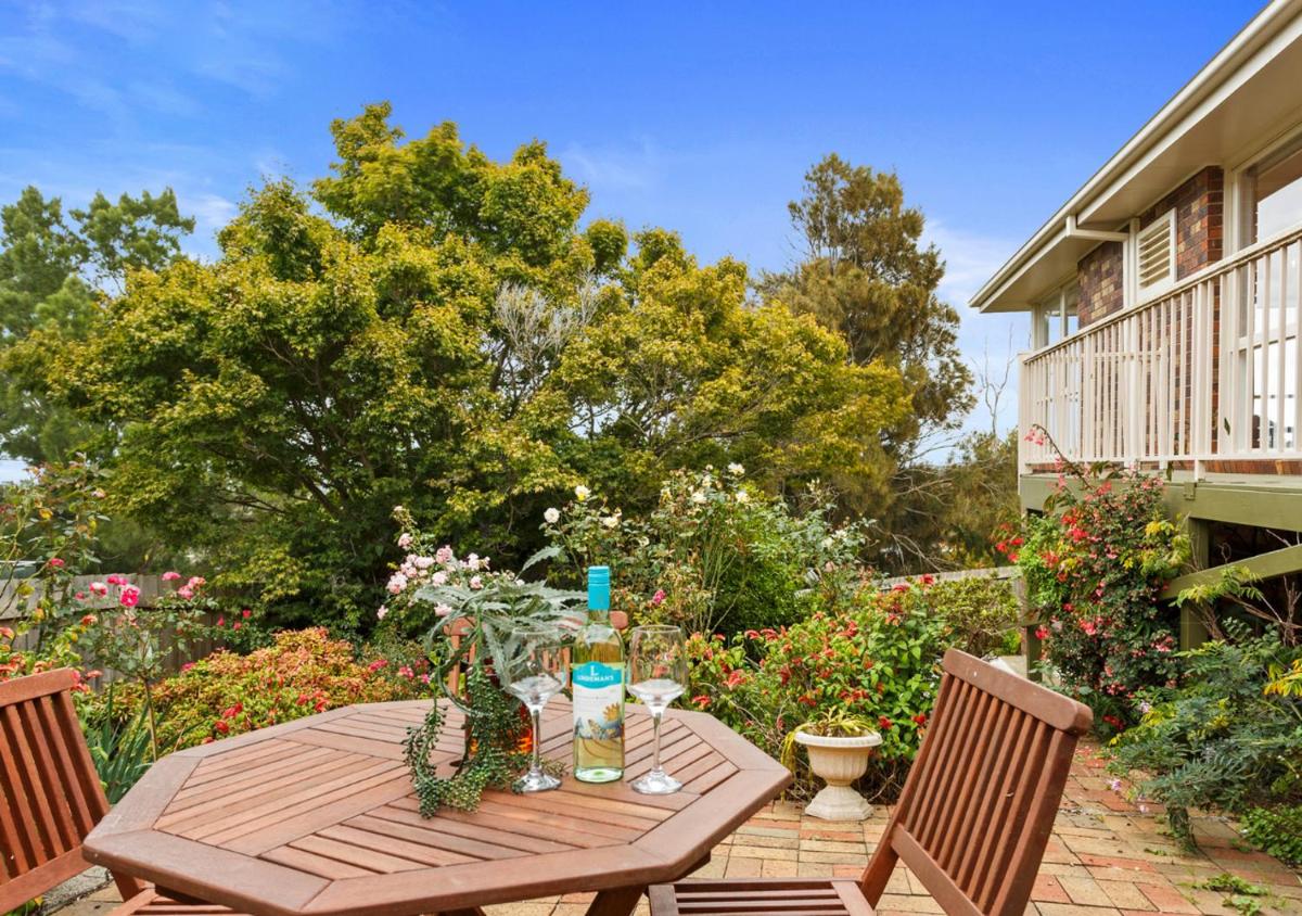 BerwickHills Stylish 3 BdrmHome *Free Wifi*NetFlix - Housity