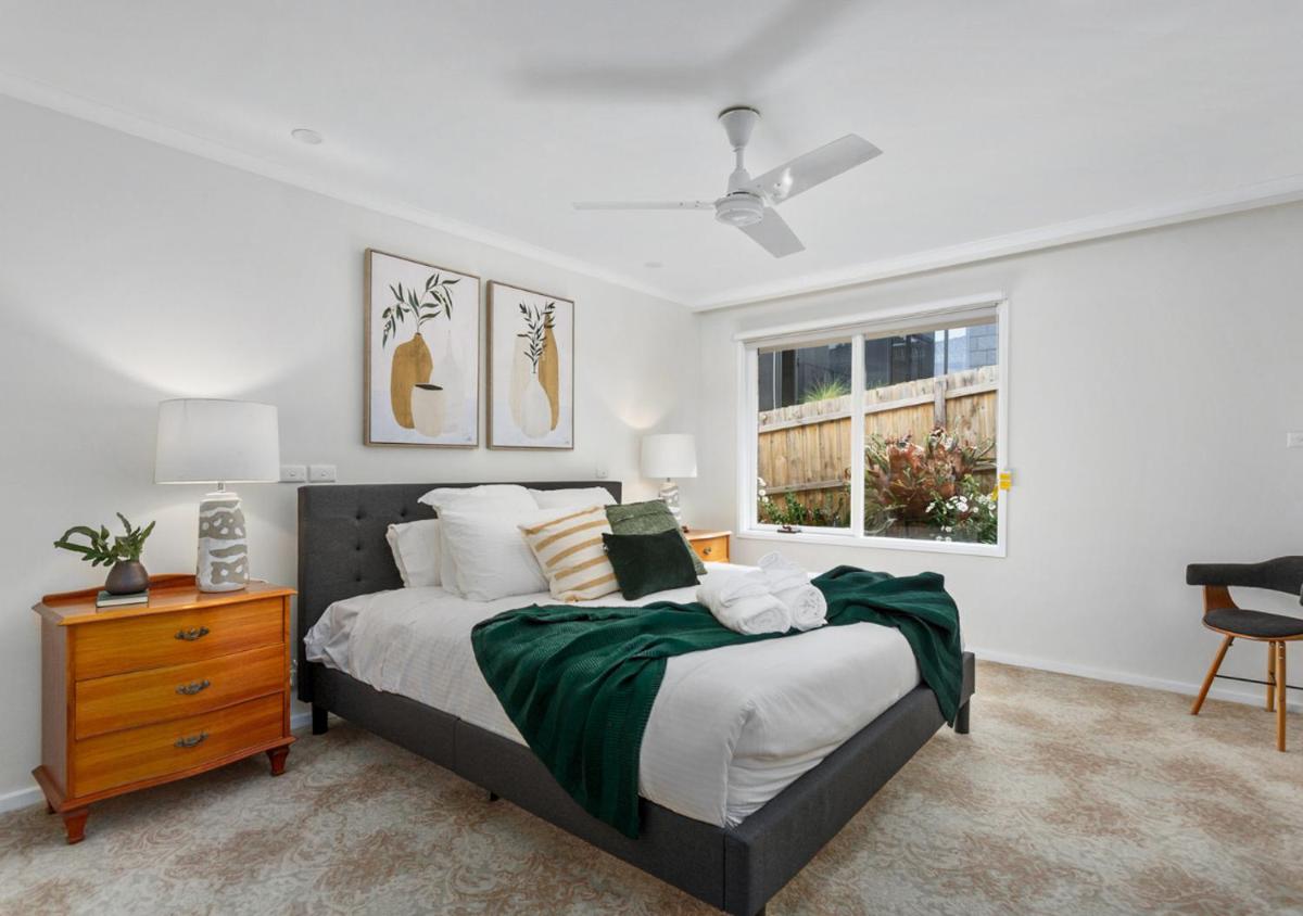 BerwickHills Stylish 3 BdrmHome *Free Wifi*NetFlix - Housity