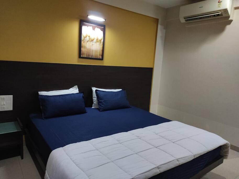 1BHK AC Service Apartment 115 - Housity