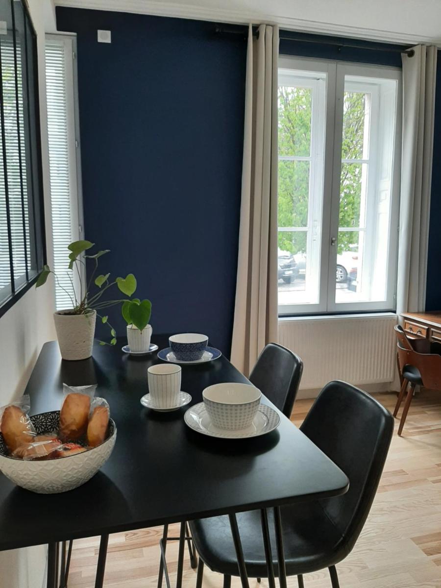 Suitetrails - La chambre de maître du boulevard Thiers, entrée et terrasse privatives