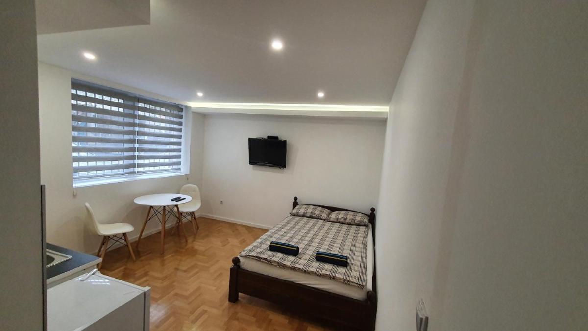 Bistrik Studio - Housity