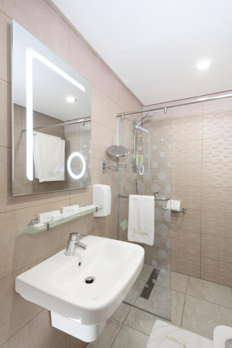Suitetrails - Nishan Hotel