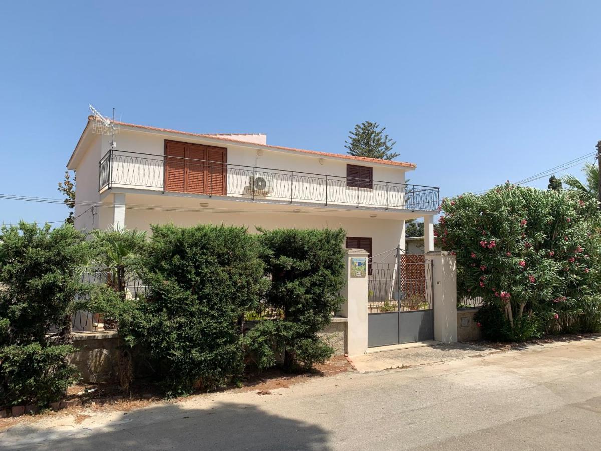 Villa Lazzara - Housity