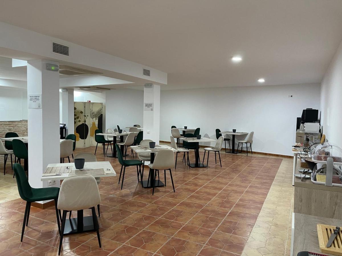 Hostal EL GRIEL NO DISPONEMOS DE RECEPCIÓN FÍSICA - Housity