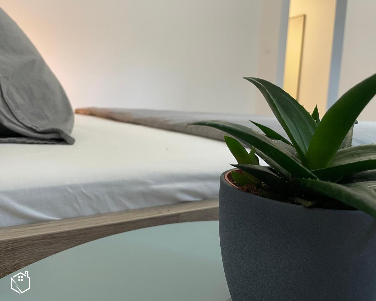 Well Done Apartment Bratislava - Housity