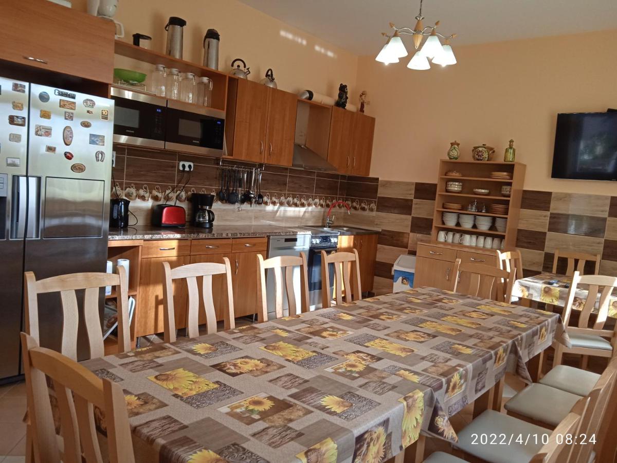 Örségkapuja Vendégház - Housity