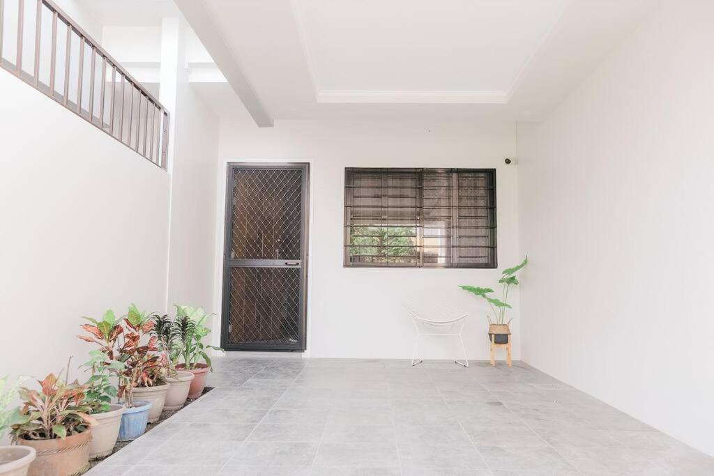 Two Bedroom Residential Home with own parking - Hizvo