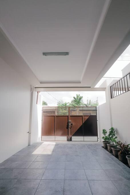 Two Bedroom Residential Home with own parking - Hizvo