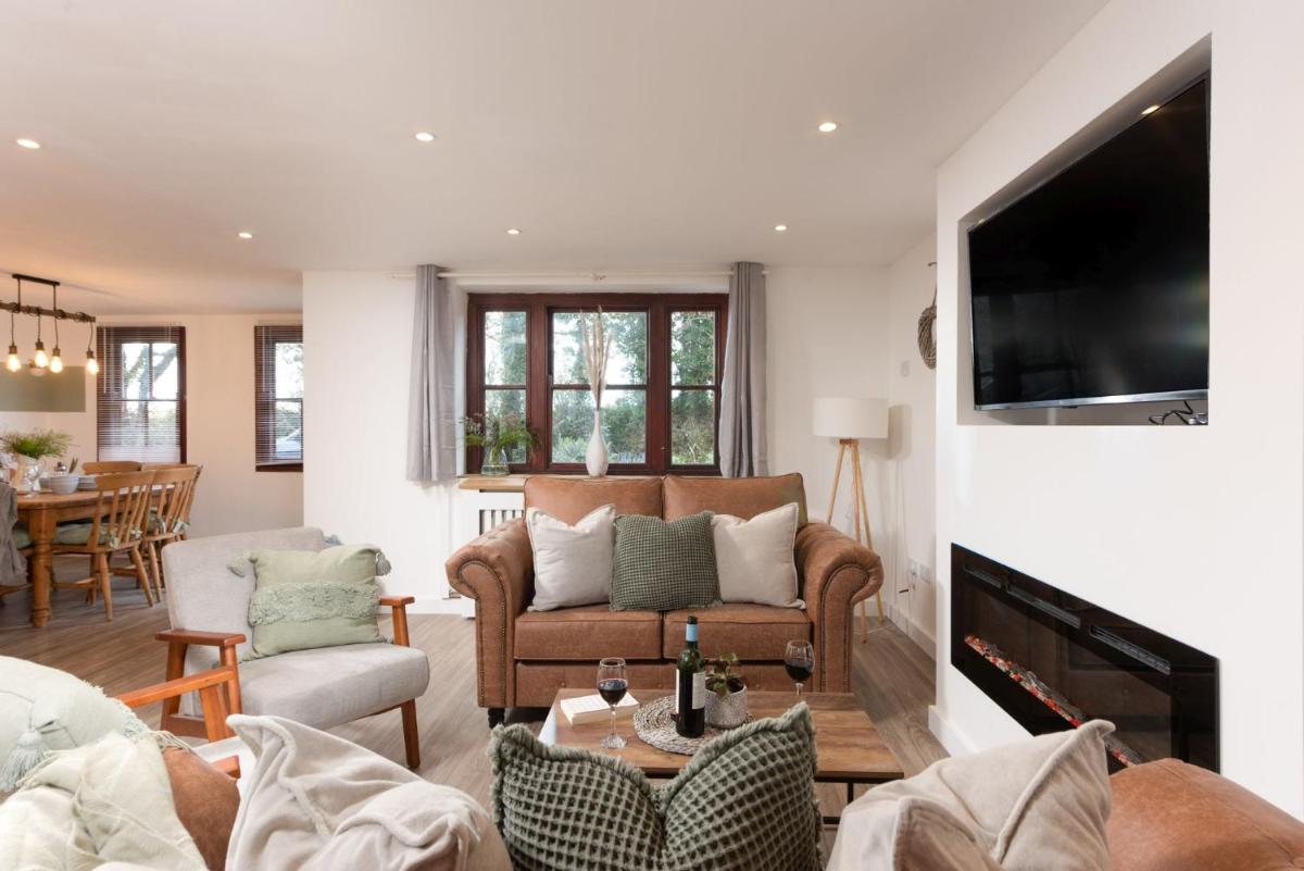 Rosenwyn Barn, Croft Hooper, Nr St Ives - Housity