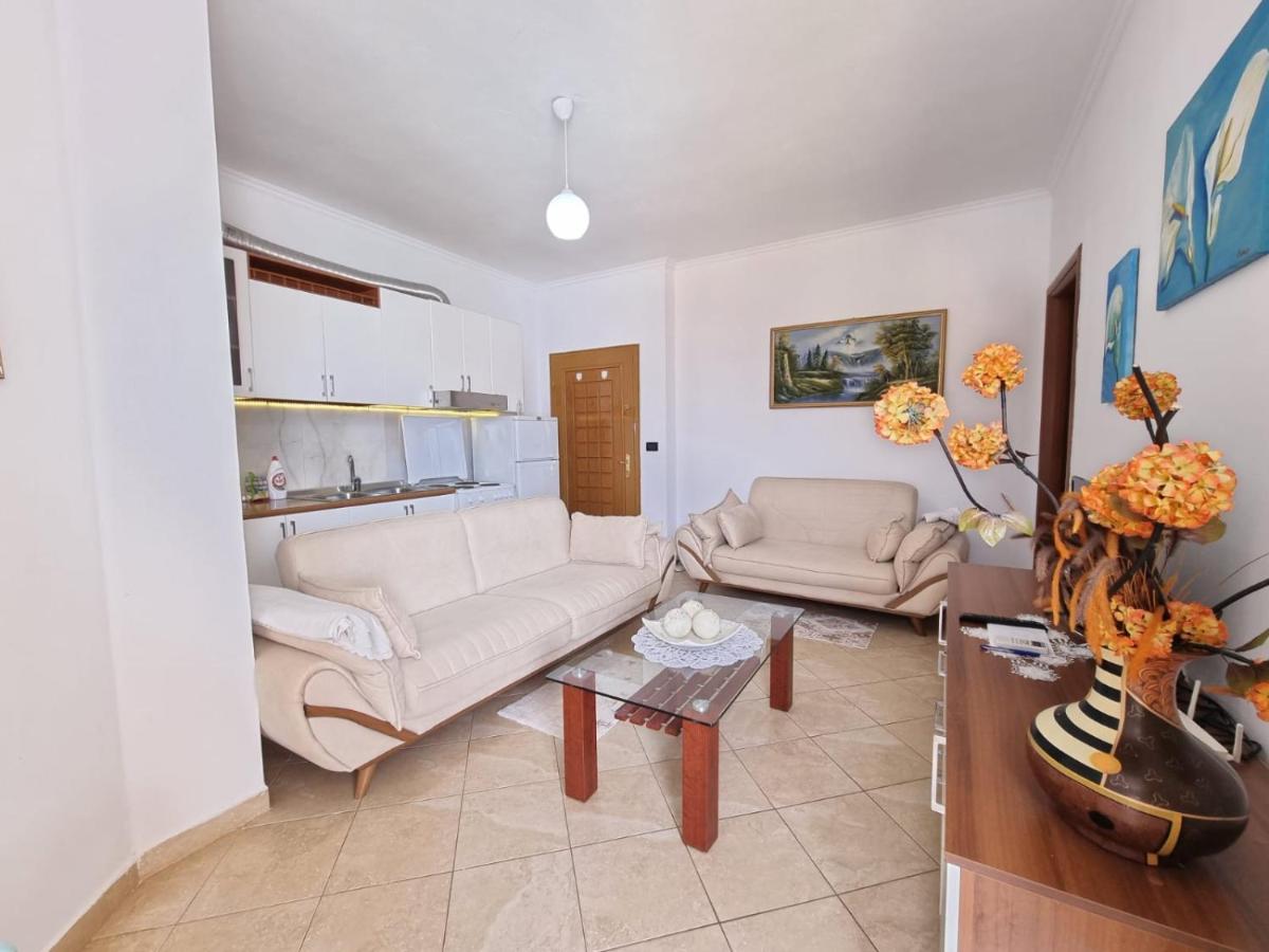 Friendly Apartment Golem - Hizvo