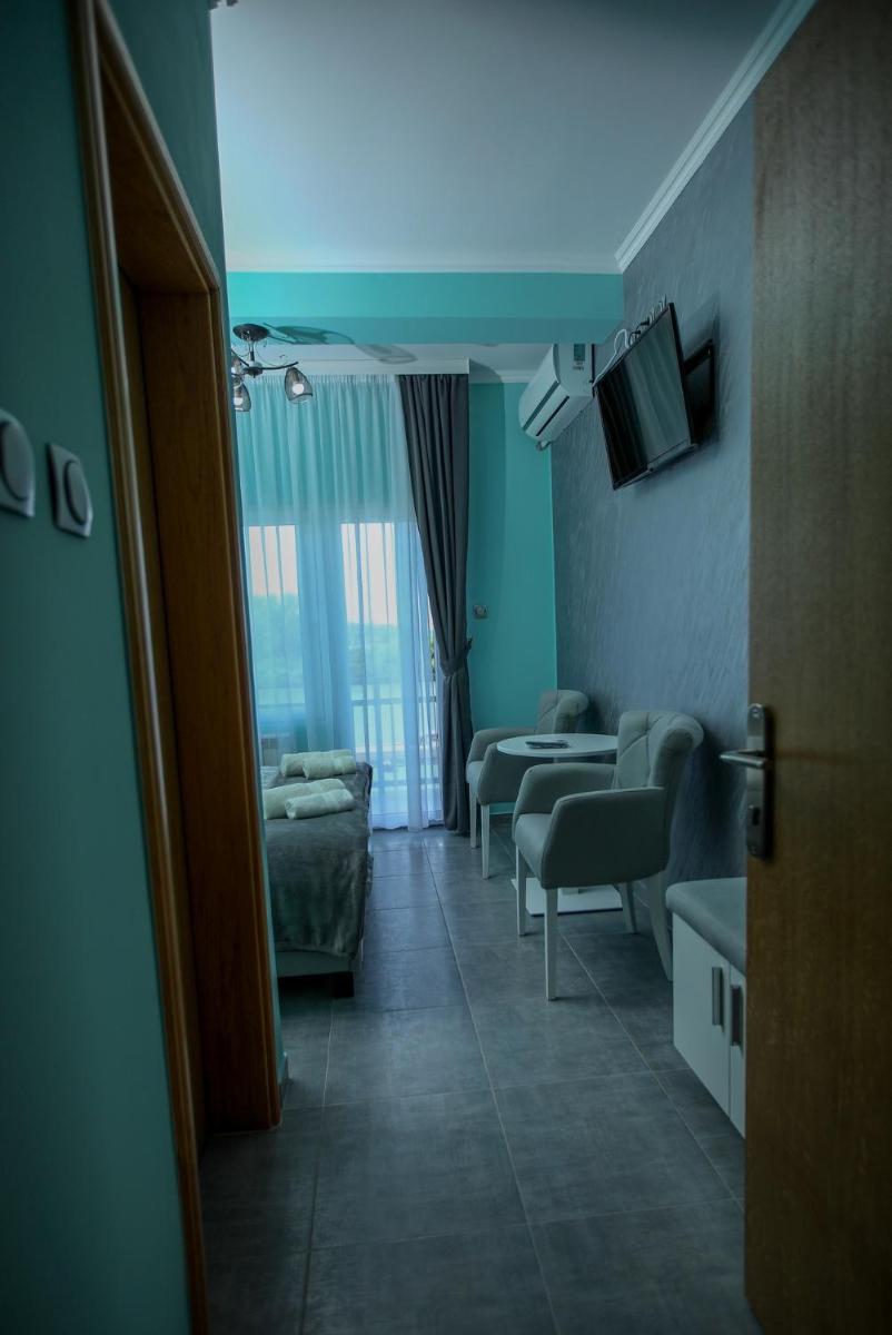 Dunavski Cvet - Housity