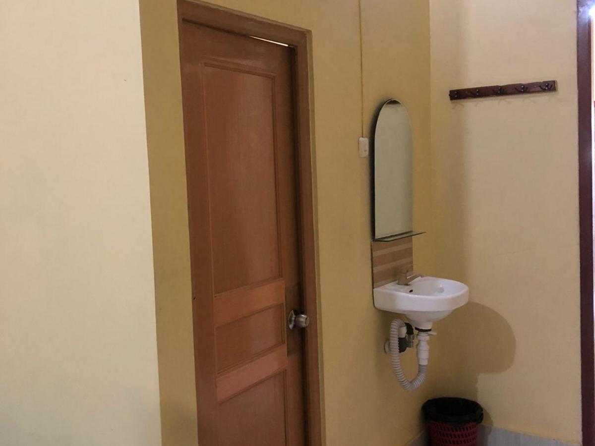 Sisca Homestay Tidung RedPartner - Housity