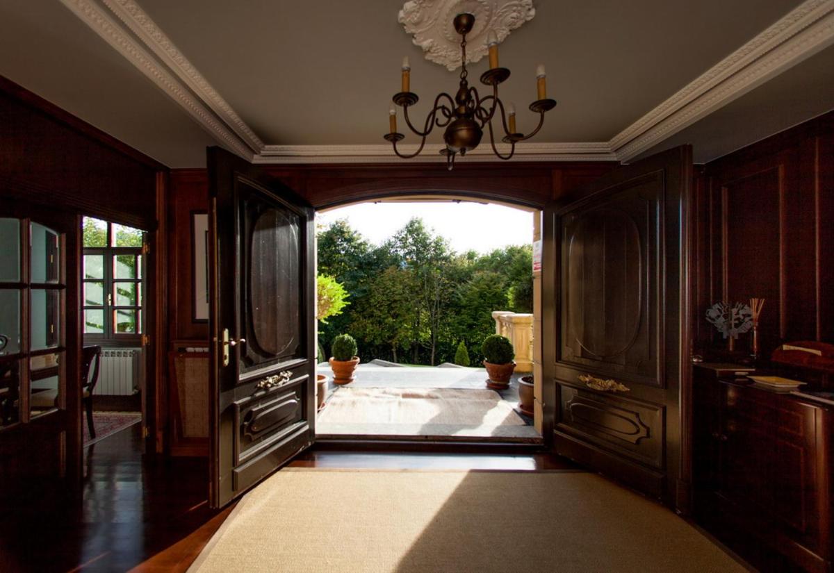 Family Home in Oiartzun with Mountain View - Housity