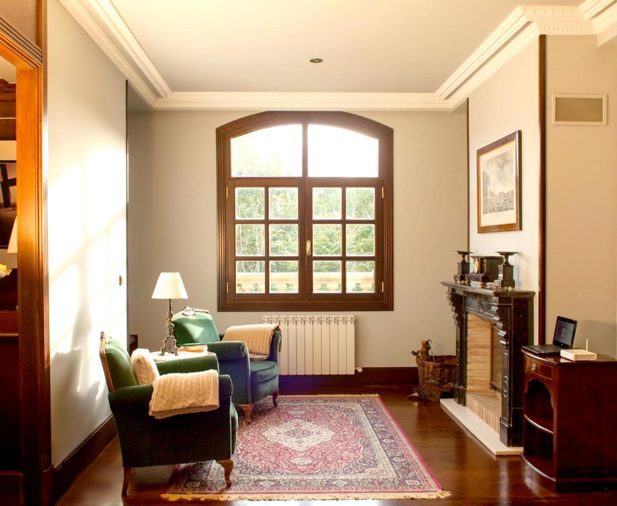 Family Home in Oiartzun with Mountain View - Housity