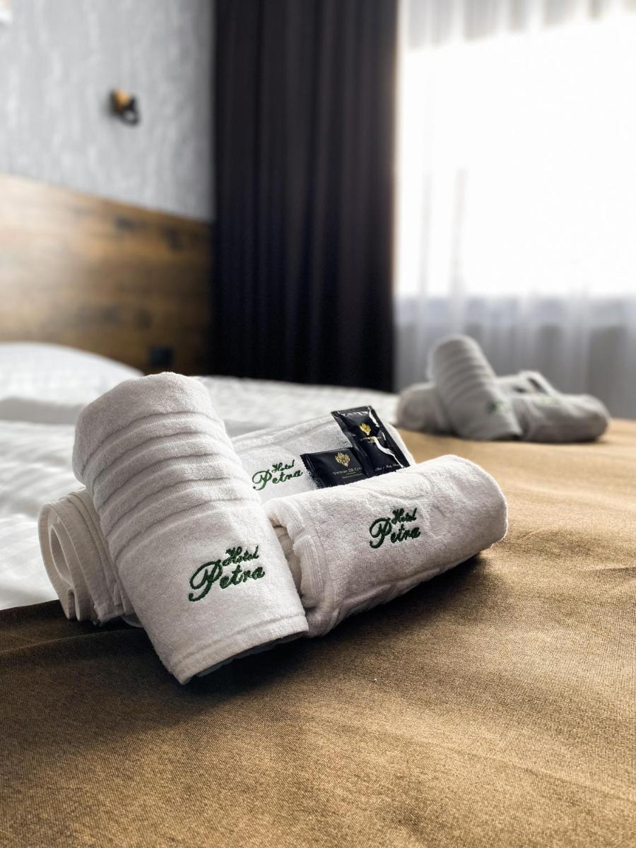 Hotel Petra - Housity