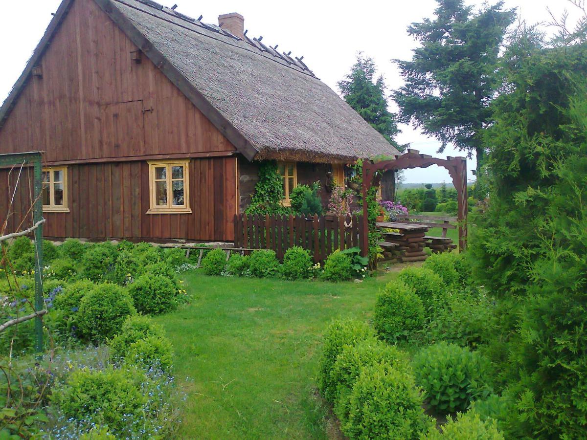 Chata pod strzechą -Bory Tucholskie - Housity