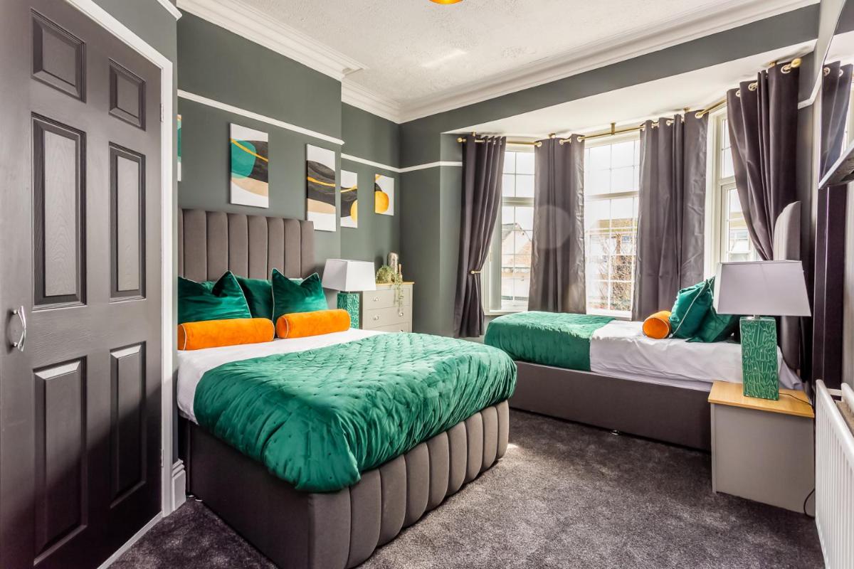 Comfy-Stays - Lower Ocean Road - Housity