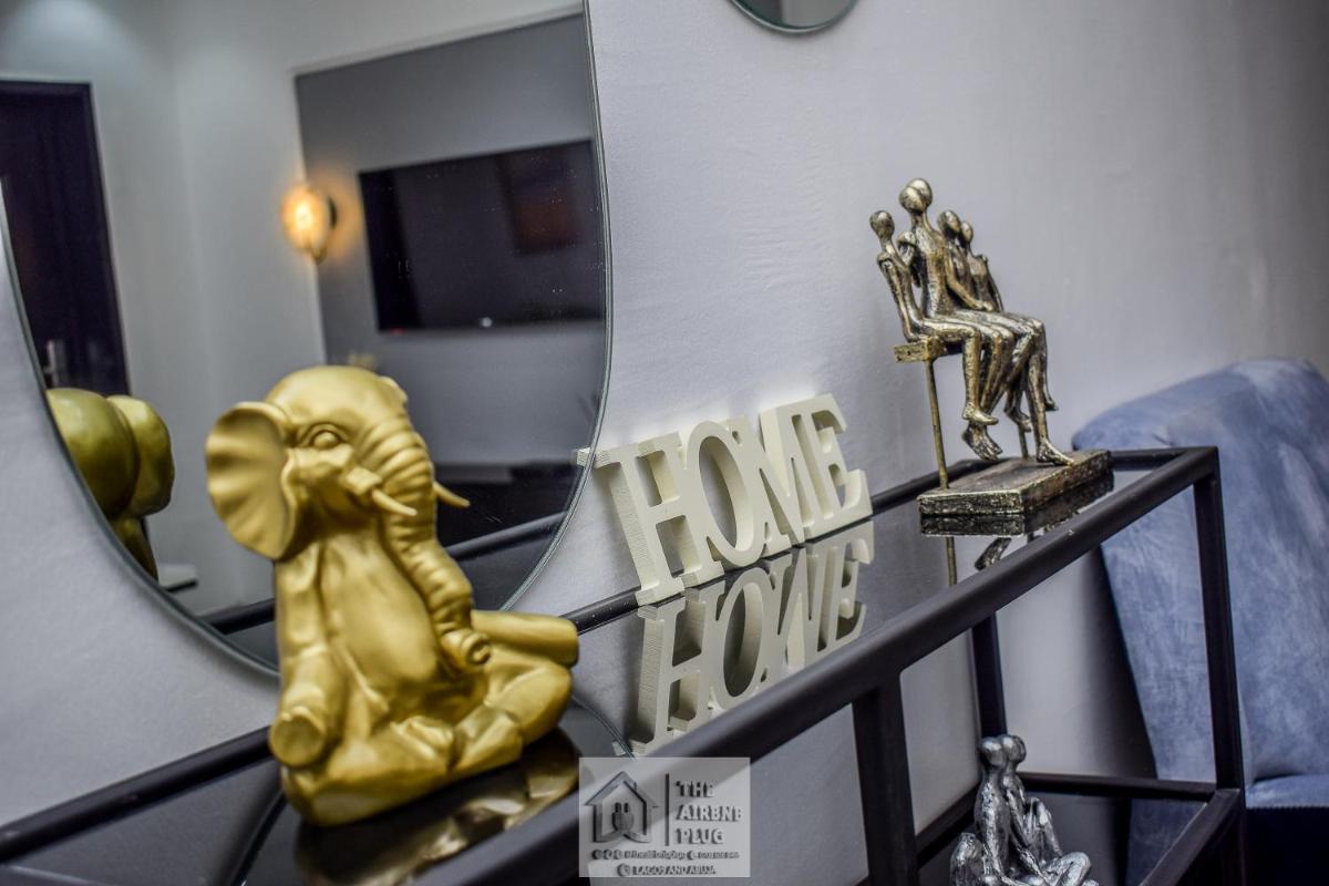 Stunning 1-Bed Apartment in Lekki Phase 1 - Housity