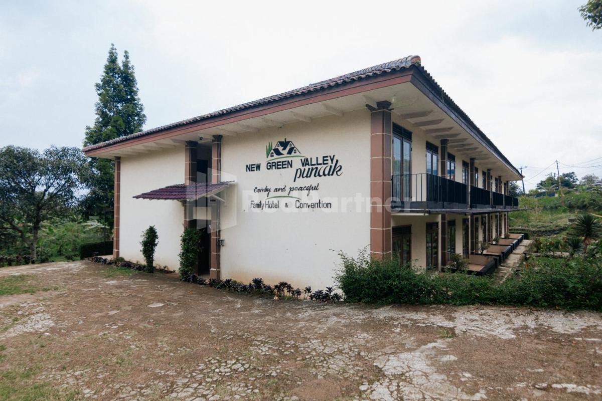 Villa Green Valley Puncak RedPartner - Housity