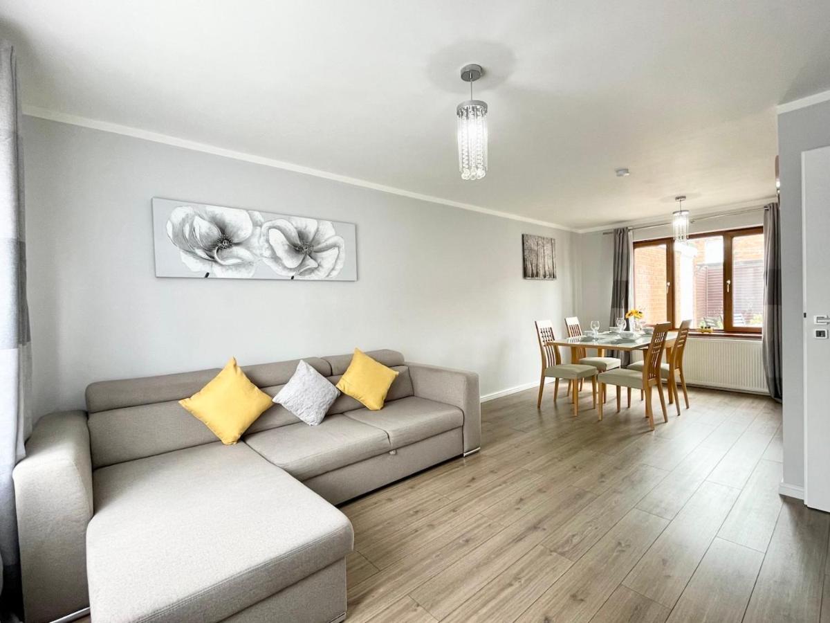 Comfy 3-Bedroom House in Worksop - Housity