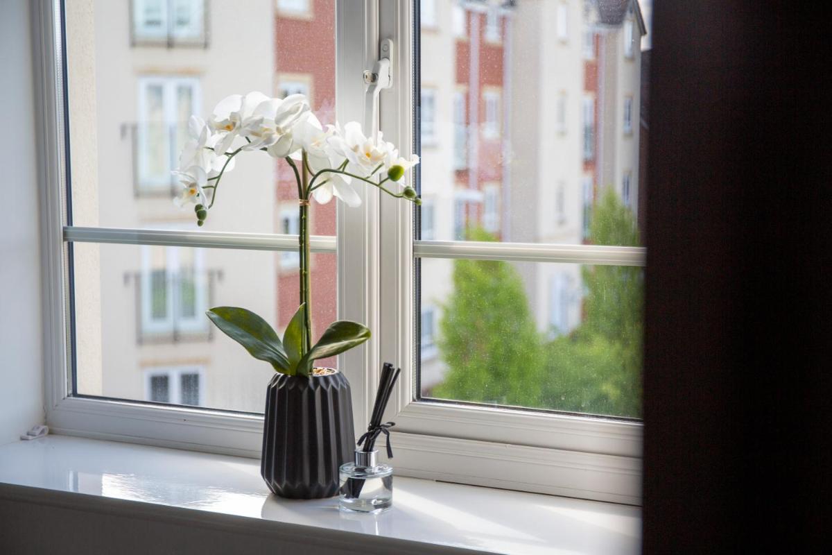Superb Apartment in Stratford upon Avon with Free Parking & Wi-Fi - Housity