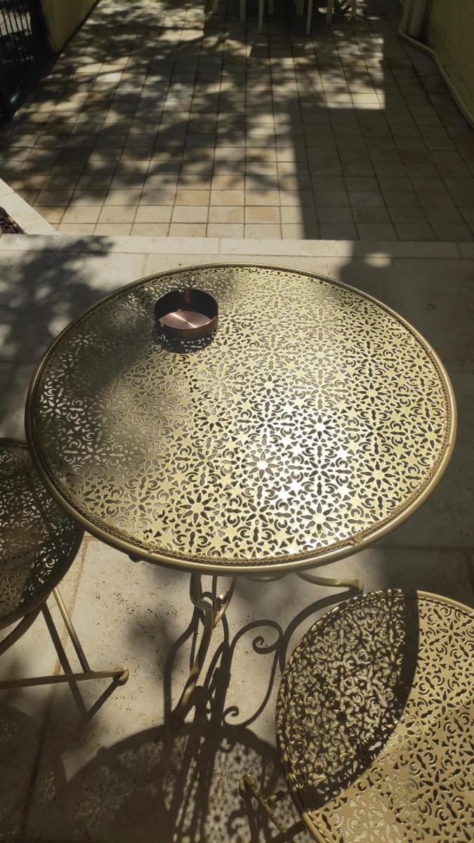 אחת ויחידה - One & Only - Housity