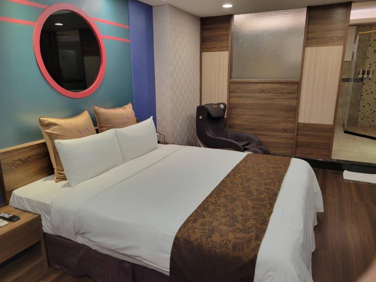 Golden Sands Motel - Housity