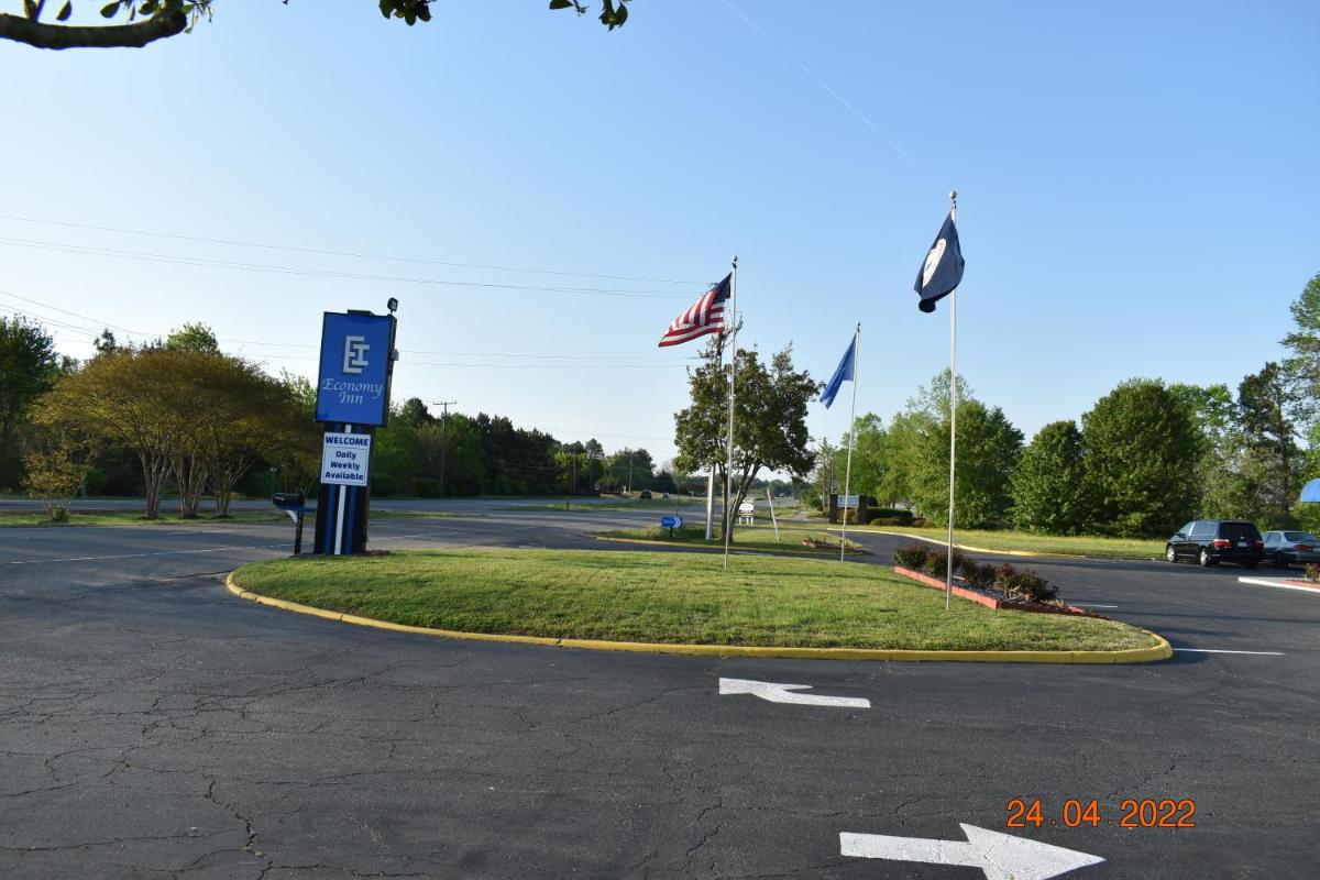 Economy Inn - Housity