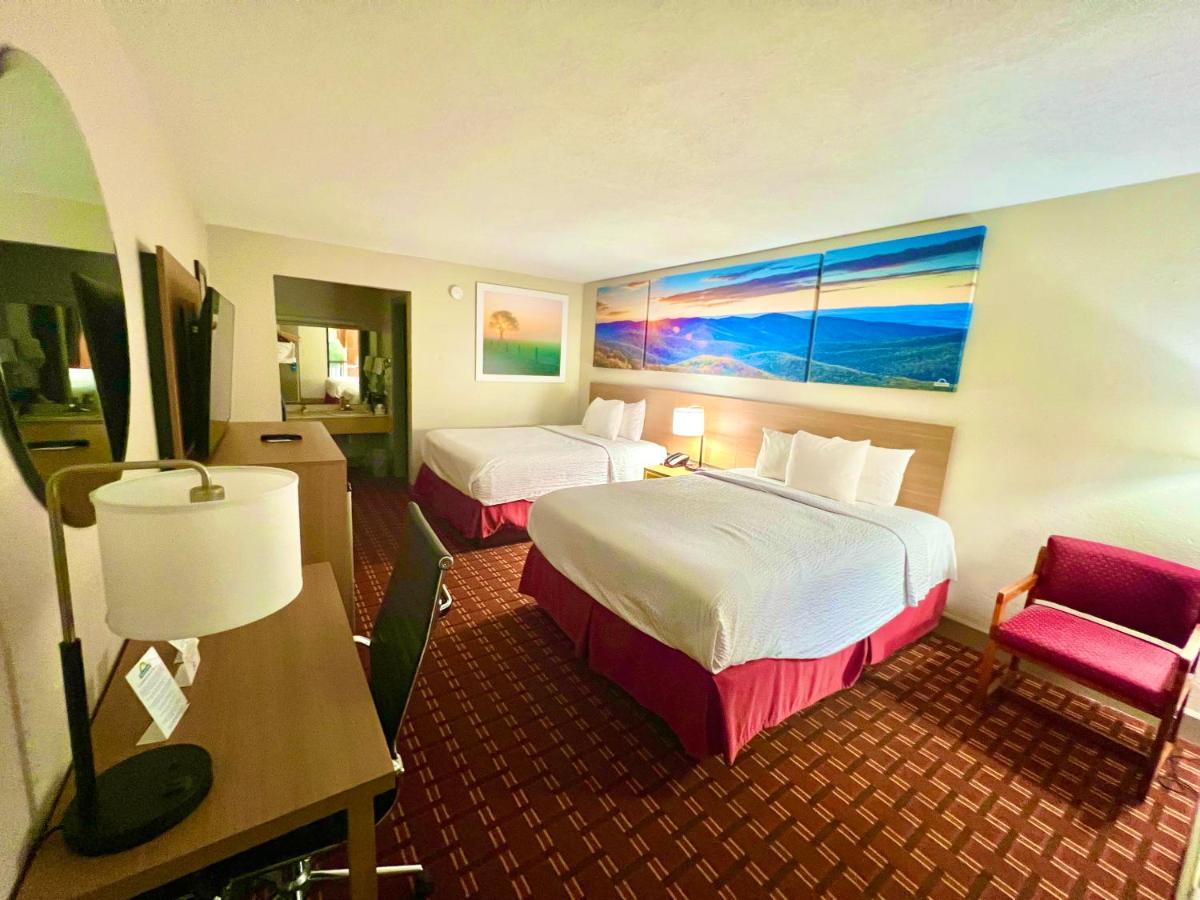 Days Inn by Wyndham Athens - Housity