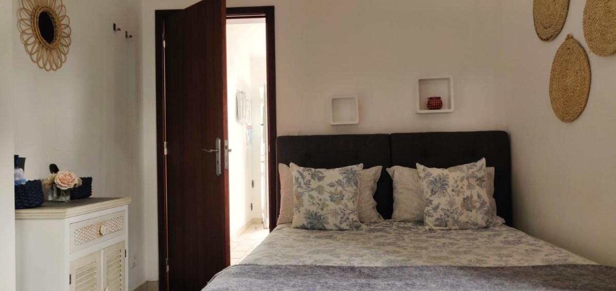 Manta Rota Holiday Home - Housity