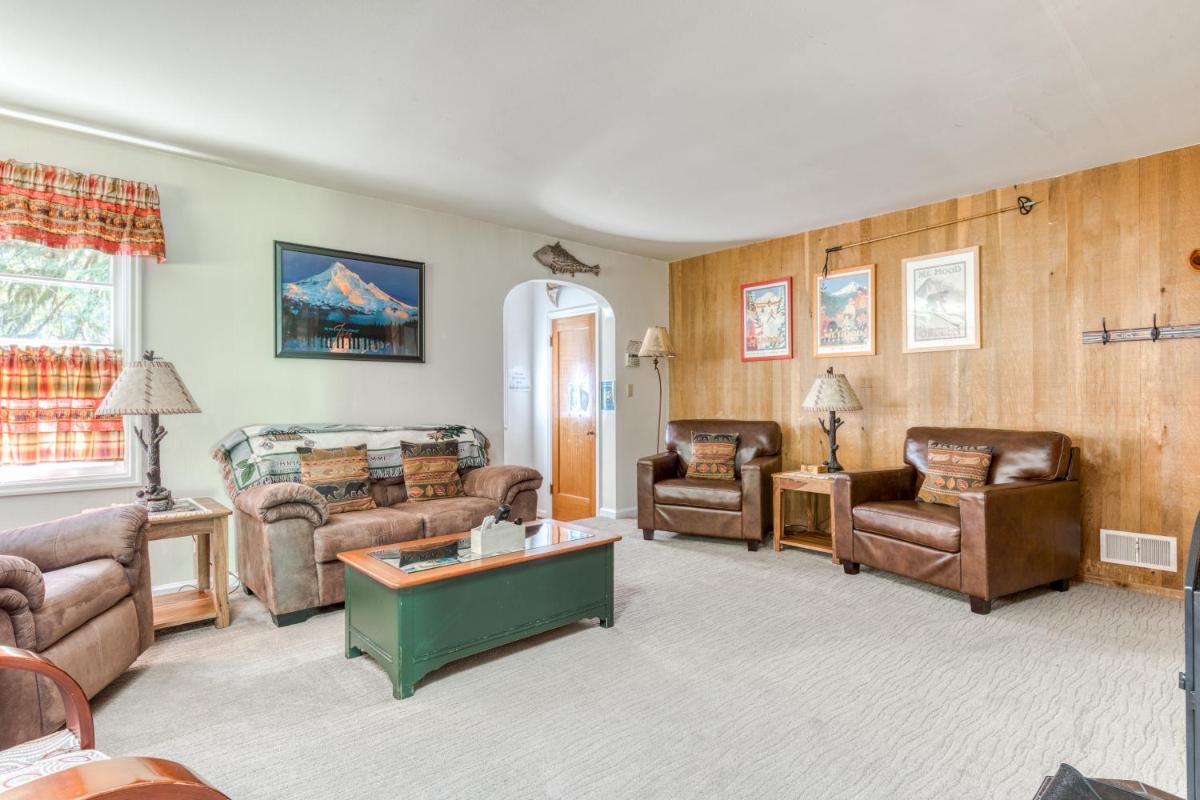 Barlow Creekside Lodge - Housity