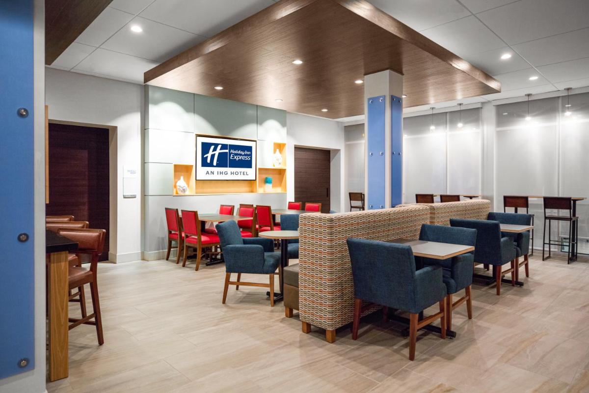 Holiday Inn Express & Suites Sanford - Lake Mary by IHG - Housity