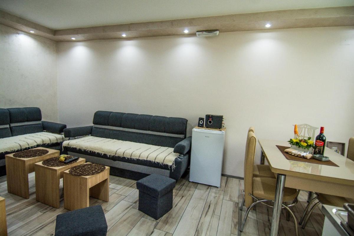 Apartman Trijumf - Housity
