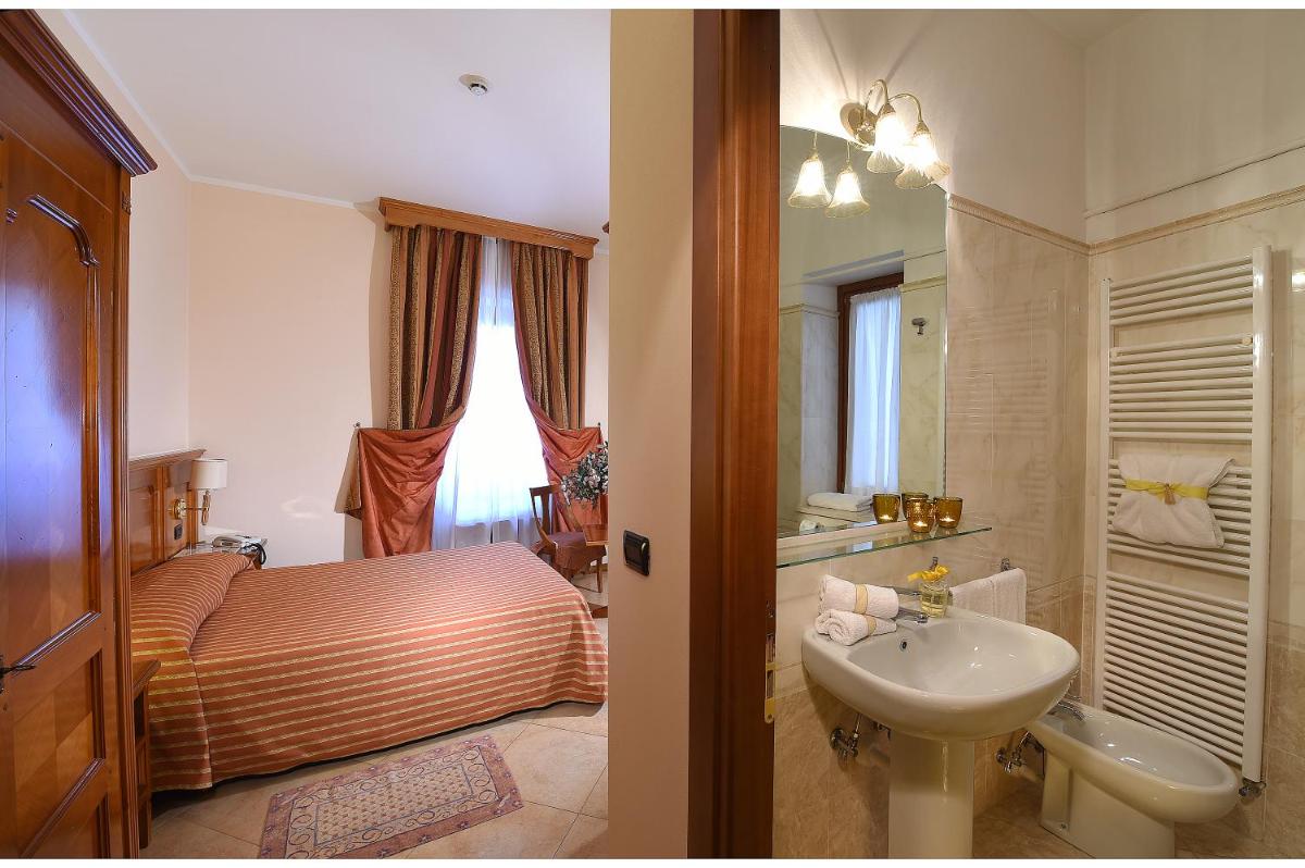 Hotel Acqui & Centro Benessere - Housity