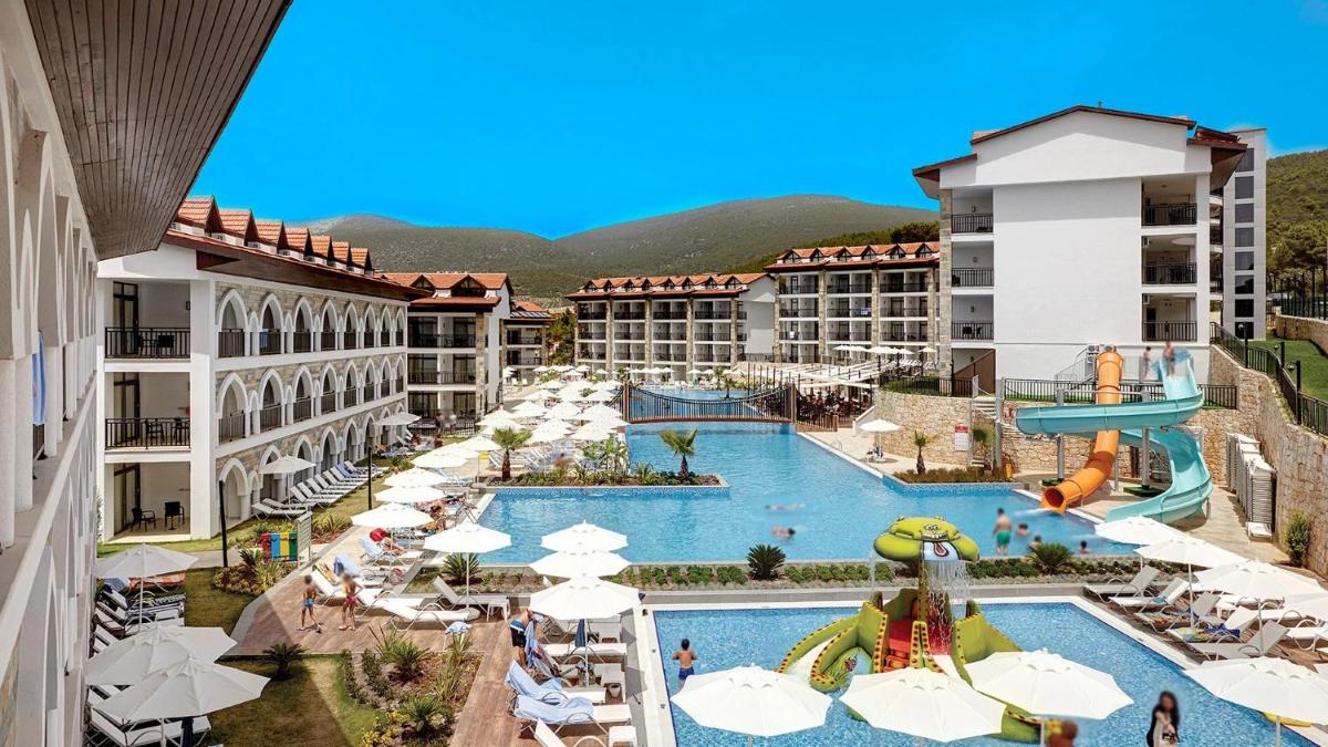 Ramada Resort by Wyndham Akbuk - All Inclusive - Housity