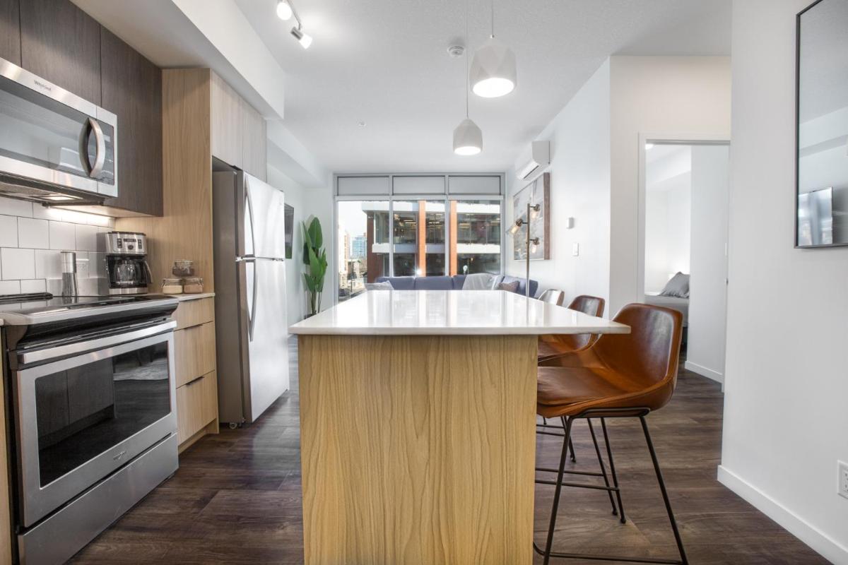 Remote work Oasis w/ Large Private Office & Island - Housity