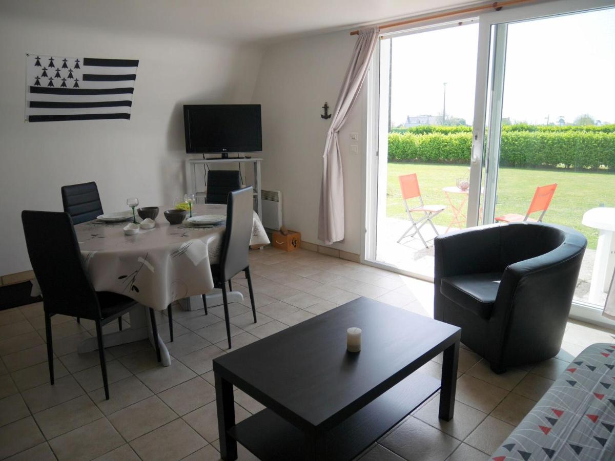Holiday Home in Brittany near Pointe du Raz - Housity