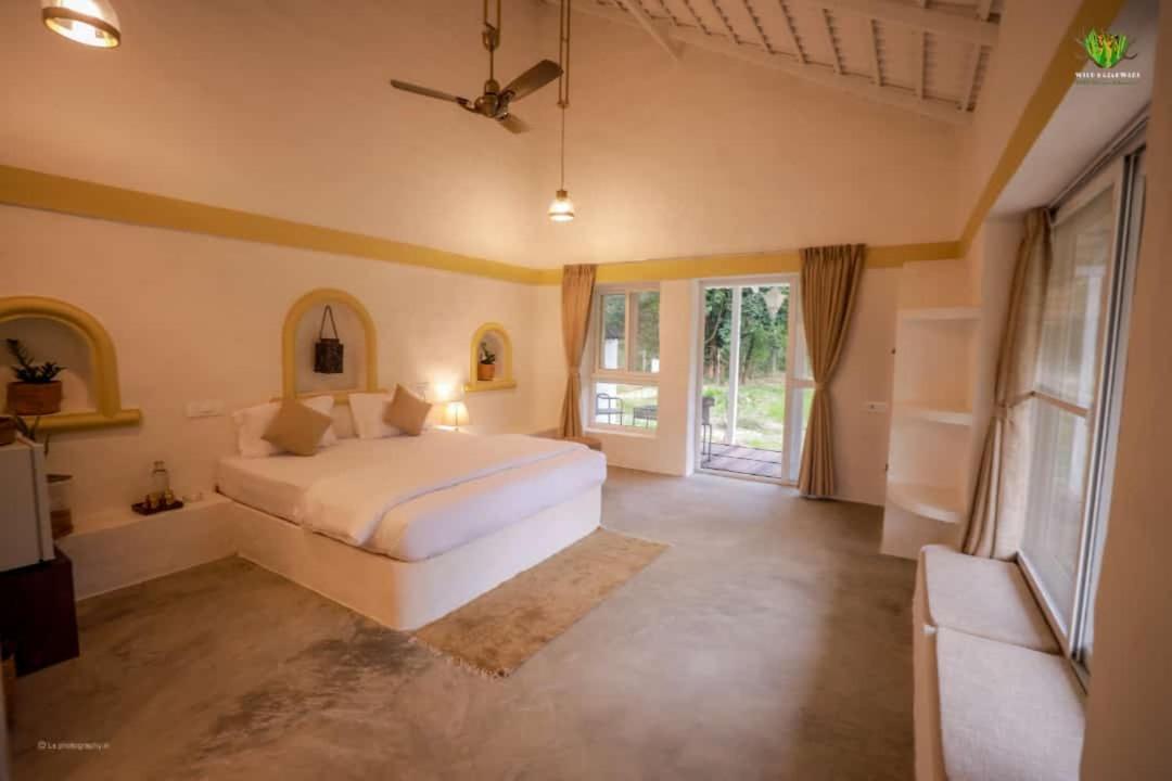 Dandeli Whistle - Housity