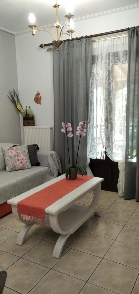 Poly's Sea Side House - Housity