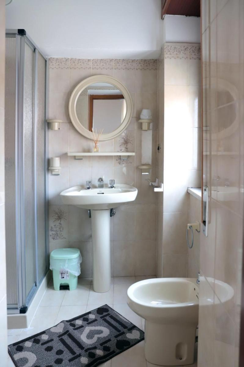 B&B LA CASA DEI FIORI - Housity
