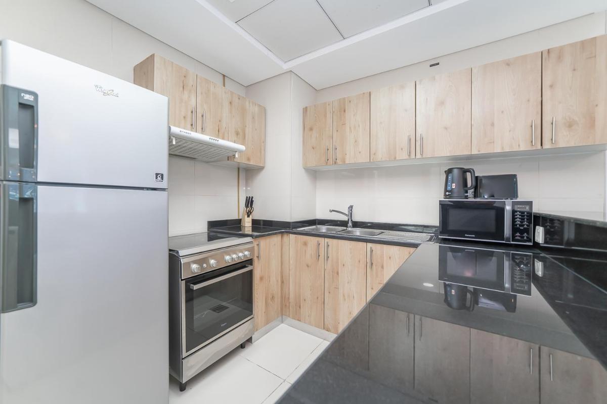 Suitetrails - Luton Vacation Homes - Continental Tower, Dubai Marina