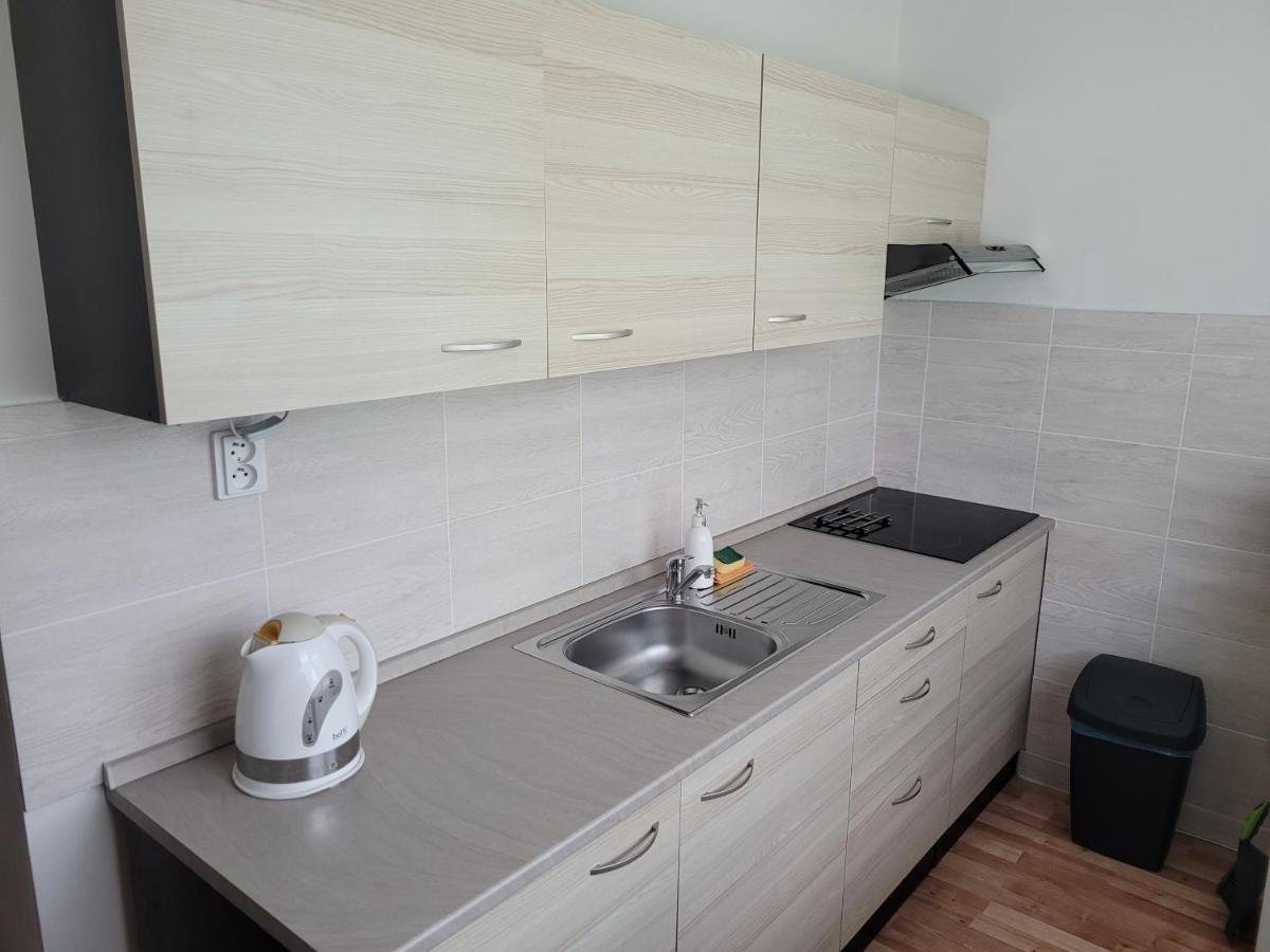 Apartmán ROŽŇAVA - Housity