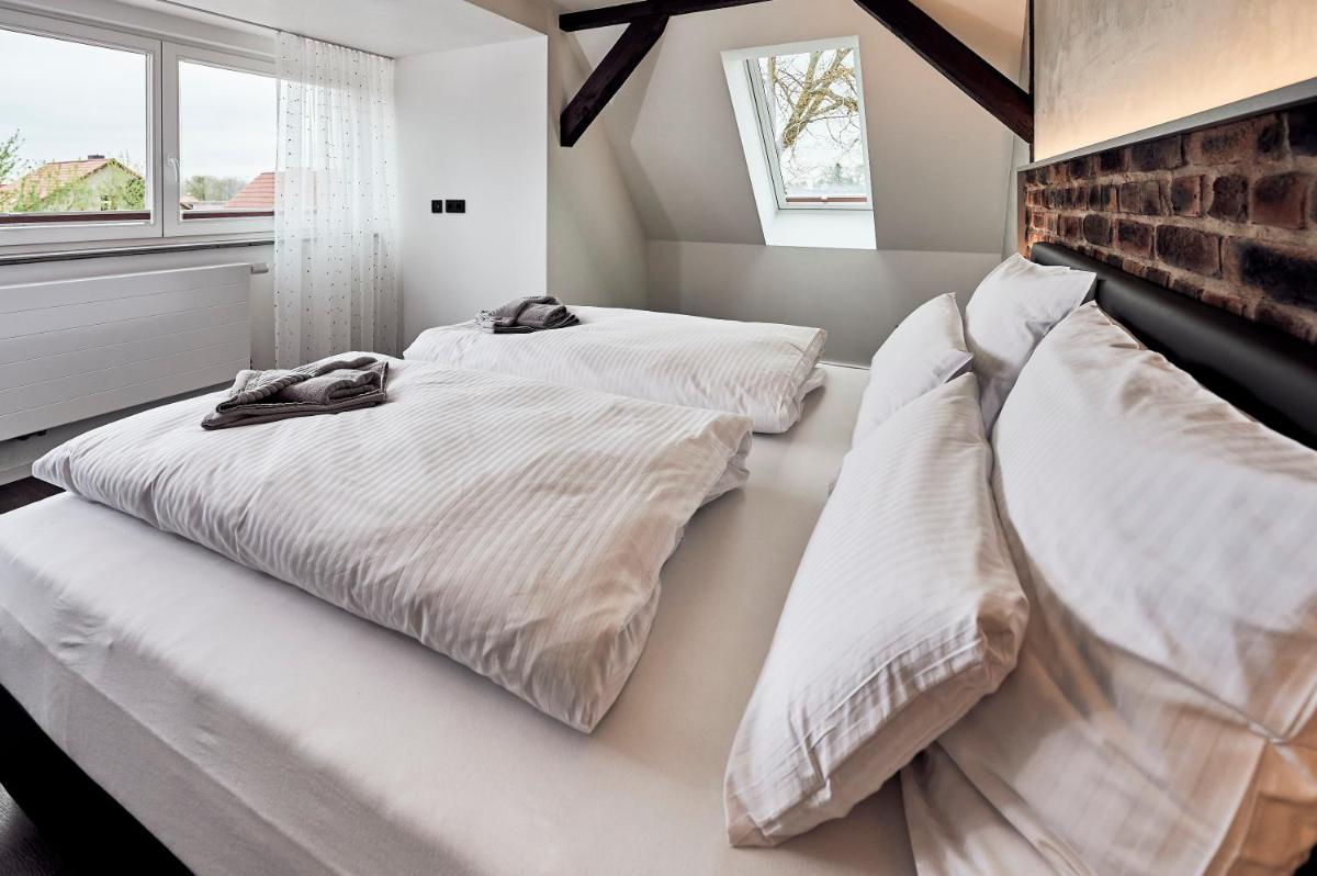 Zieglers Restaurant & Pension - Housity