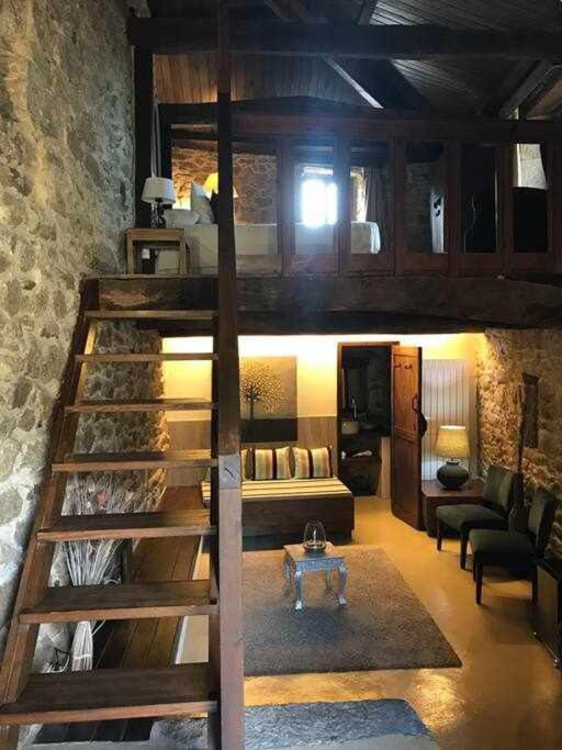 Hotel rural casal de mouros - Housity