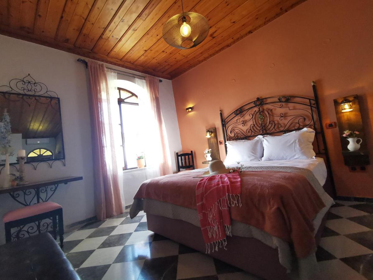 Terracotta Boutique Beach Studios - Housity