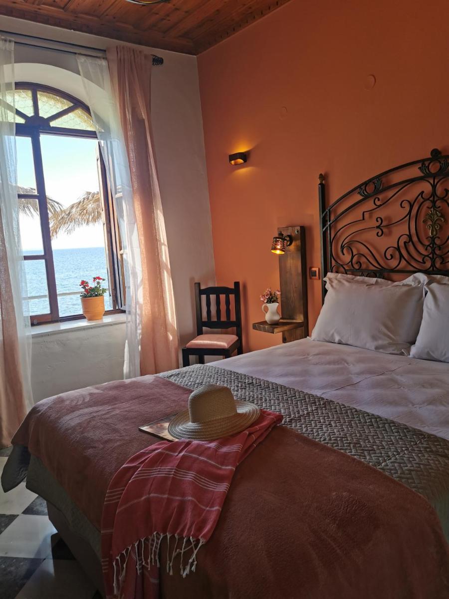 Terracotta Boutique Beach Studios - Housity