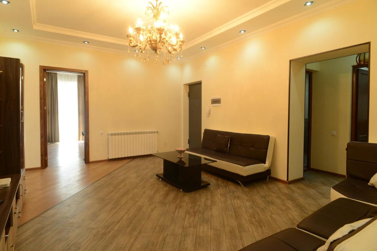 Old Tbilisi Apartment - Housity