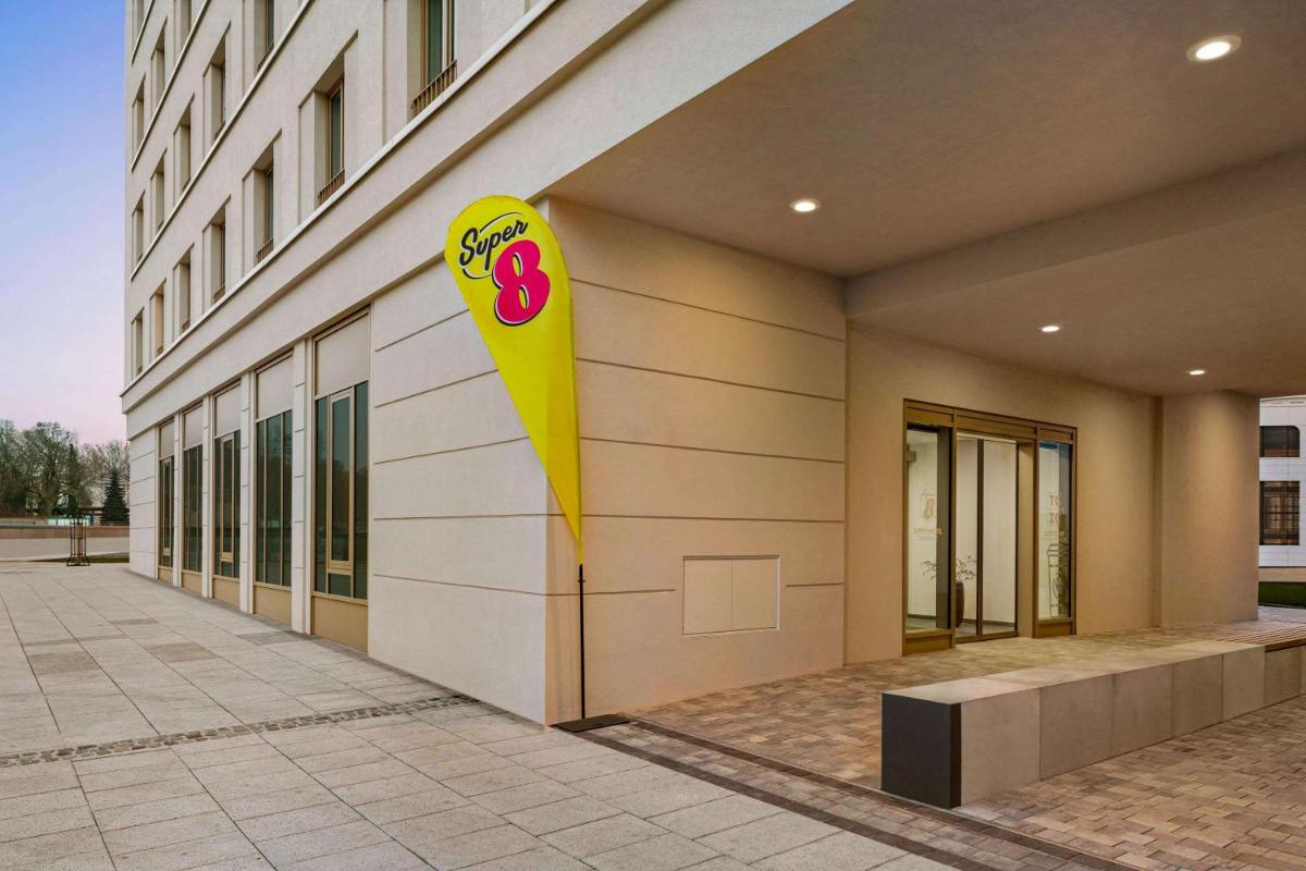 Super 8 by Wyndham Chemnitz - Hizvo