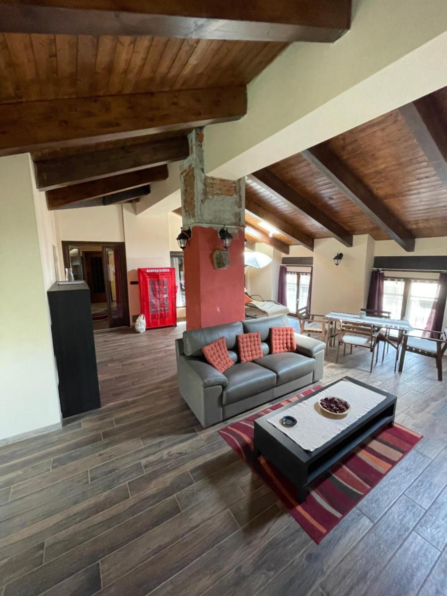 'La Buffa', Elegante appartamento a Giaveno by ConfirentHouse - Housity